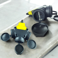 Купить оптом Колодка каучуковая на 3 розетки с защитными крышками, 16A/250V, IP 44,"MAXIMUM" MX 15166 Колодка каучуковая на 3 розетки с защитными крышками, 16A/250V, IP 44,"MAXIMUM" MX 15166 оптом